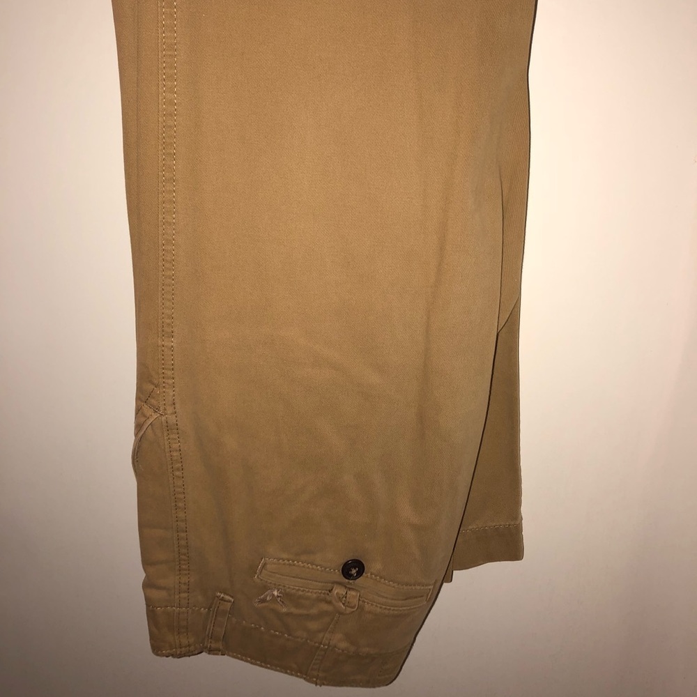 American Eagle Chinos